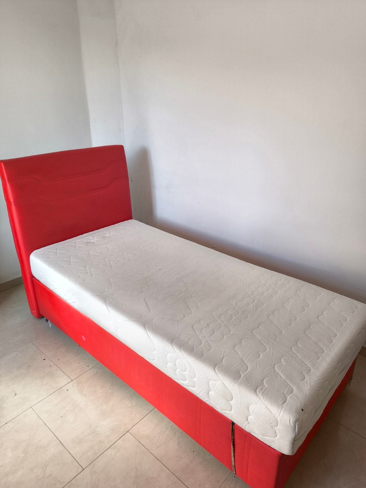 Lit coffre avec matelas, Enlèvement