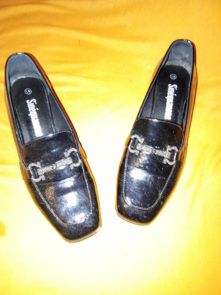 Chaussures taille 41 mis une fois ne me convient pas, Enlèvement