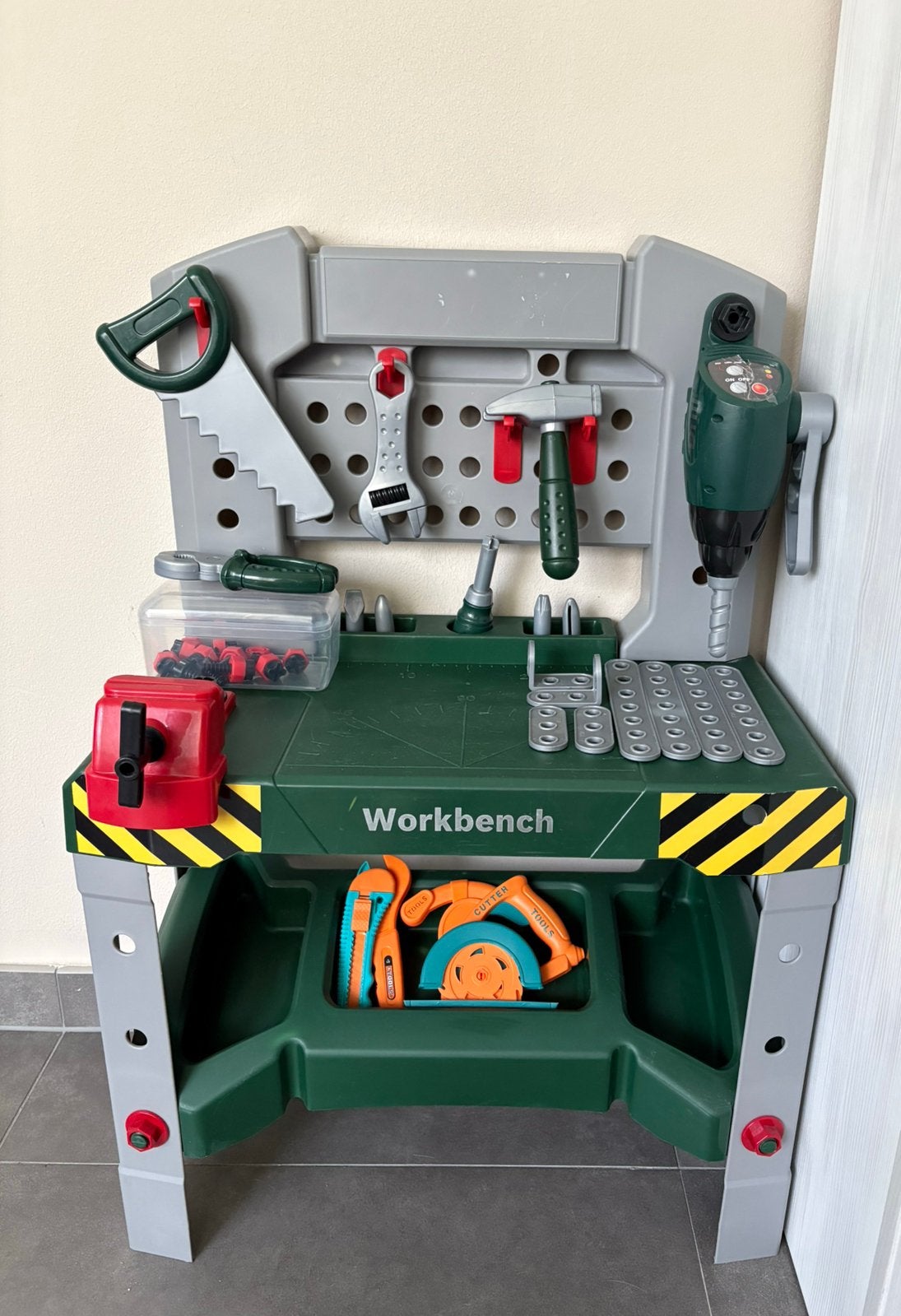 Speelgoed werktafel met gereedschap, Ophalen, Gebruikt
