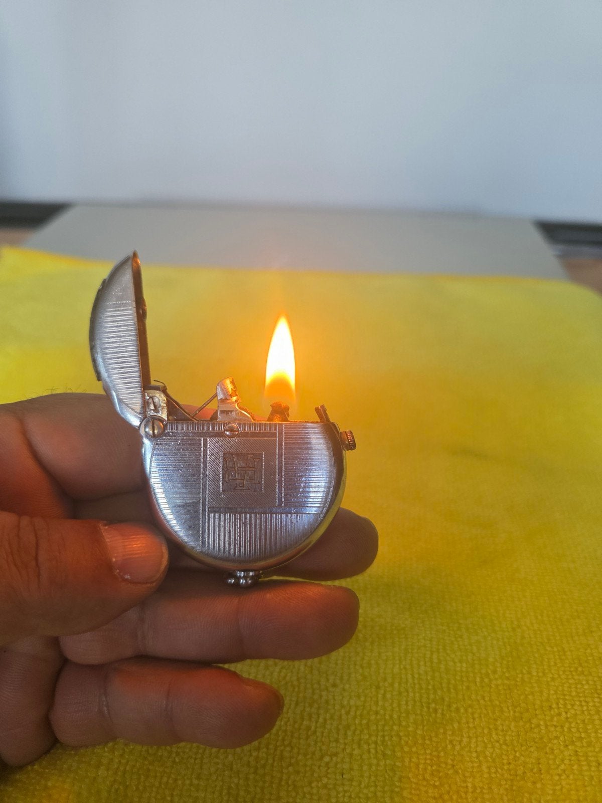 Thorens, Collections, Enlèvement ou Envoi, Briquet