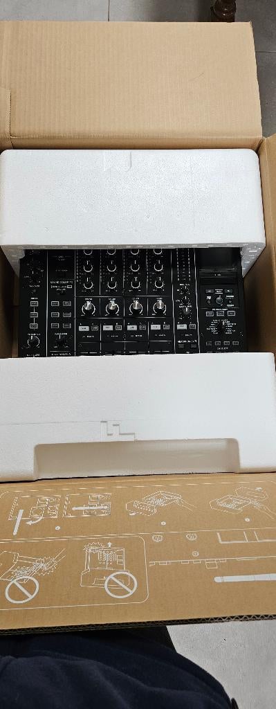 Pioneer DJM A9 nieuw in doos, Musique & Instruments, DJ sets & Platines, Neuf, Platine, Pioneer, Enlèvement
