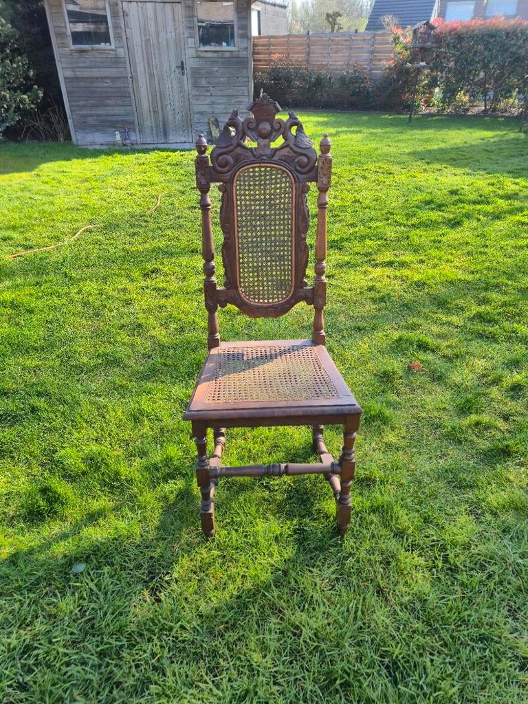 Chaise ancienne, Enlèvement