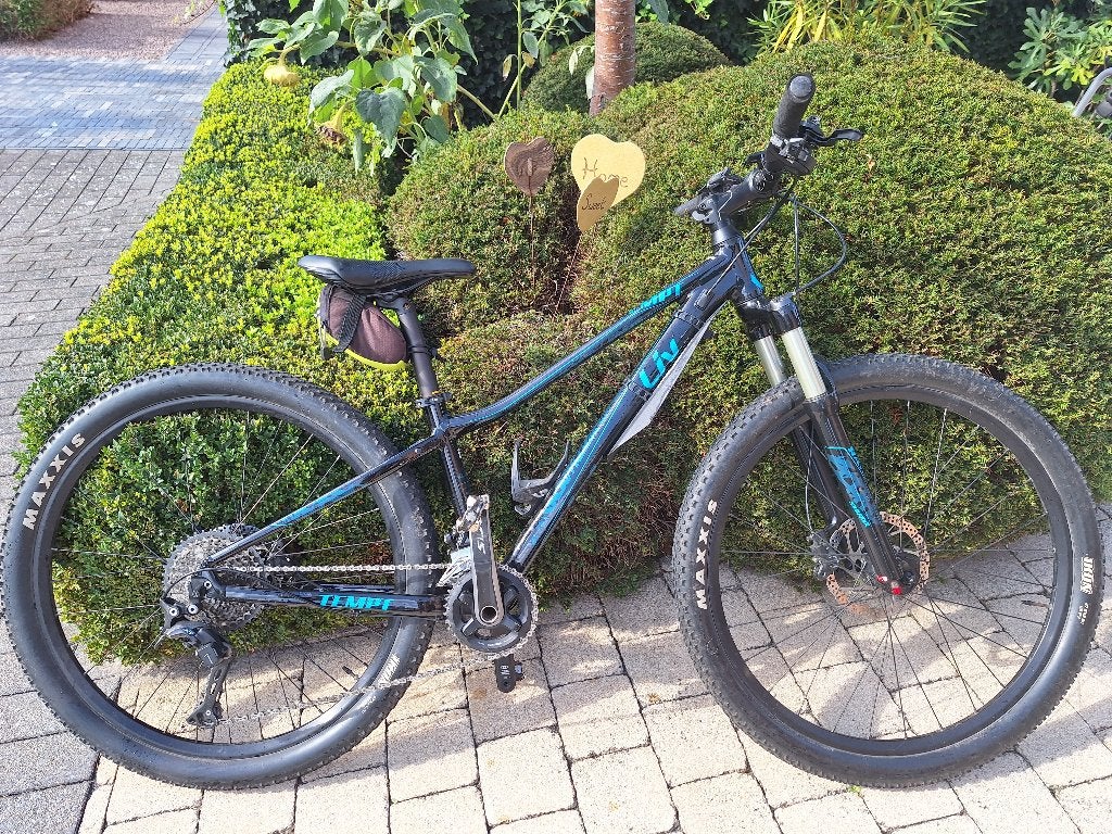 Dames MTB (LIV -Giant) (maat S) + nieuwe sets kleding, Ophalen, Nieuw, Giant