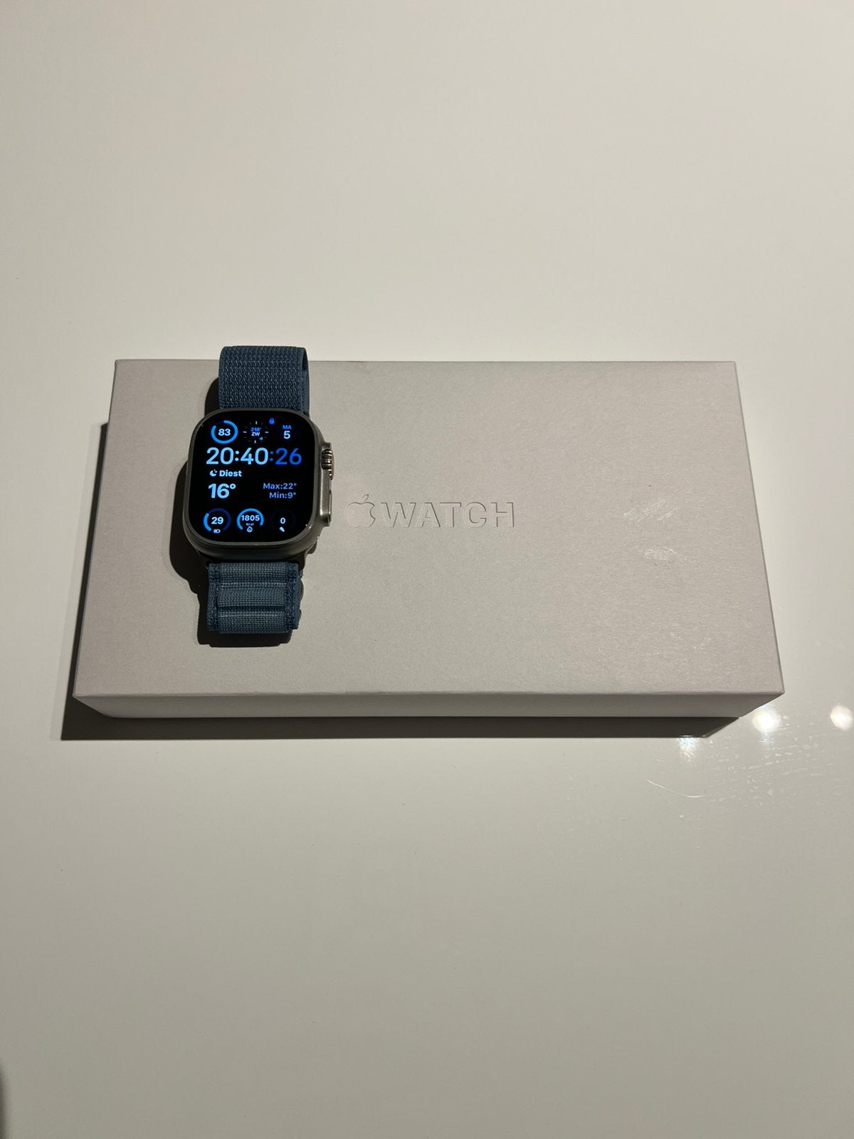 Apple Watch Ultra 3 Titanium - Alpine Loop L - 1,5j garantie, Handtassen en Accessoires, Stappen, IOS, Ophalen of Verzenden, Zo goed als nieuw