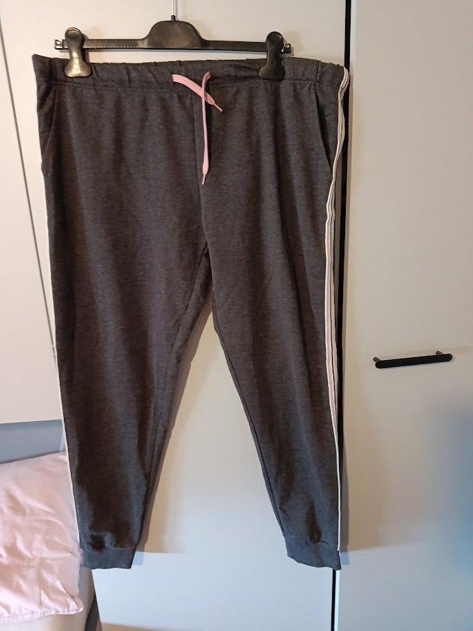 jogging  xl (doos mei 2026), Ophalen of Verzenden, Zo goed als nieuw, Maat 46/48 (XL) of groter
