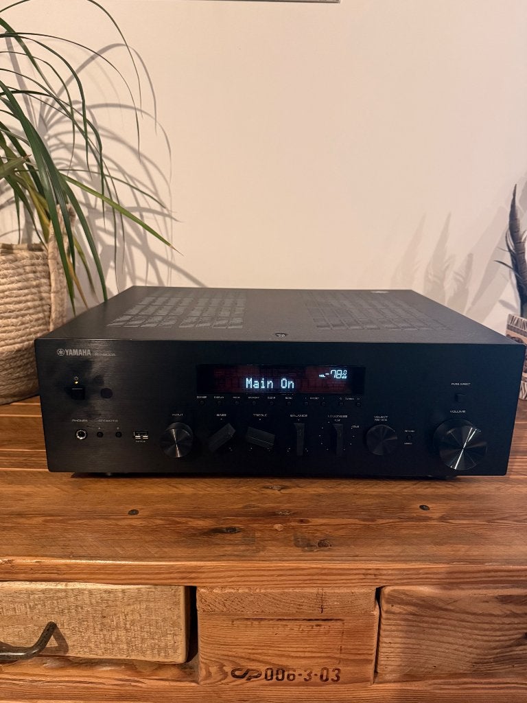 Ampli yamaha RN-600a, TV, Hi-fi & Vidéo, Enlèvement ou Envoi, Yamaha, 60 à 120 watts, Comme neuf