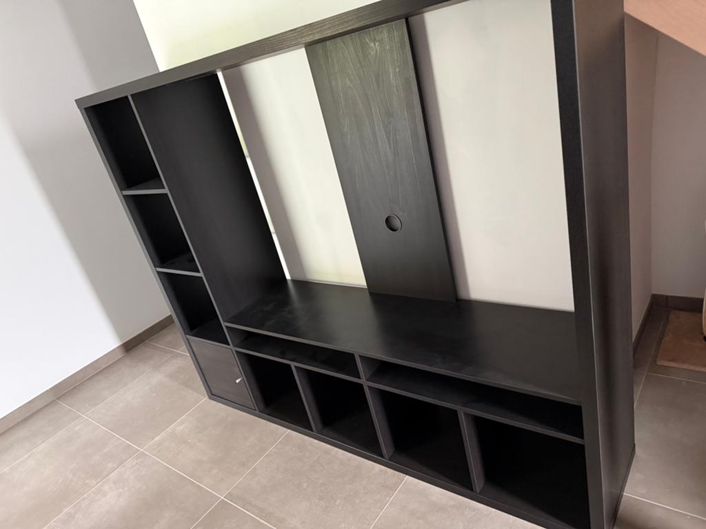 Meuble tv avec espaces de rangement, 25 à 50 cm, 150 à 200 cm, Comme neuf, Autres matériaux