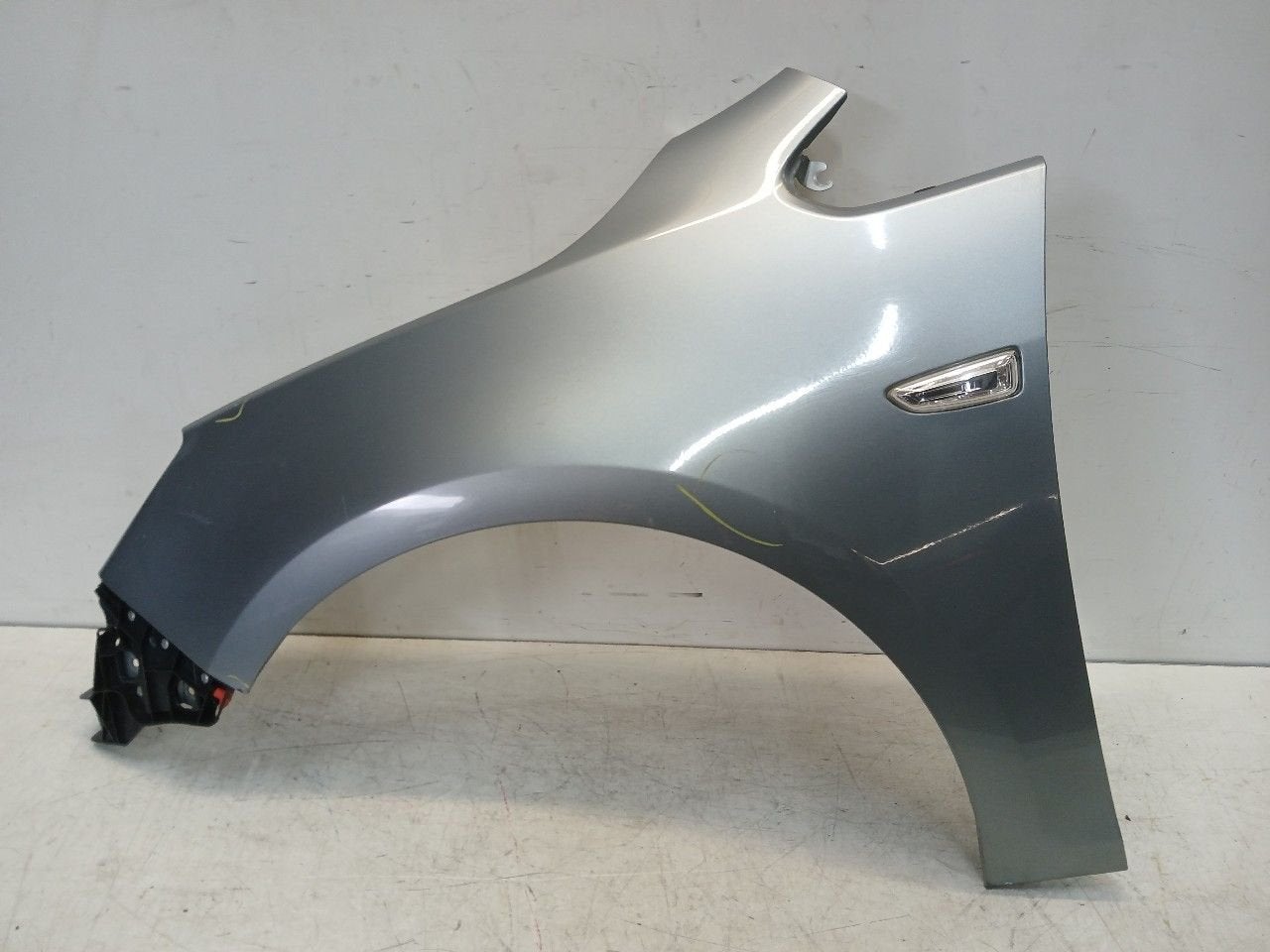 Spatbord links voor Opel Astra, Onderdelen@venauto.nl, Van der Ven Autorecycling B.V., Gebruikt, Ettenseweg 76, 4706 PB Roosendaal, The Netherlands