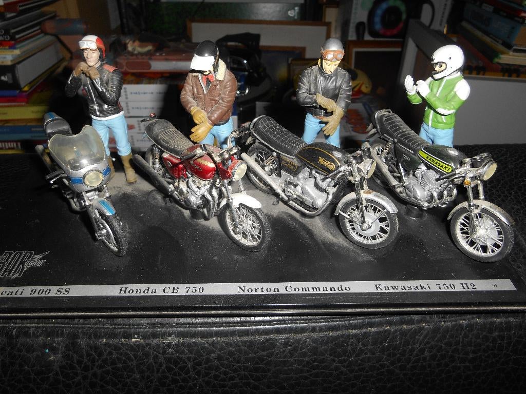 Solido 1/18 Joe Bar Team ( set 4 motos), Collections, Enlèvement ou Envoi