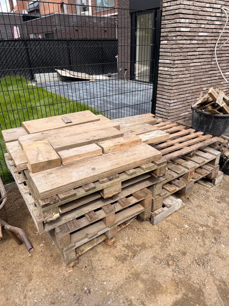 Gratis paletten/stookhout, Ophalen, Zo goed als nieuw