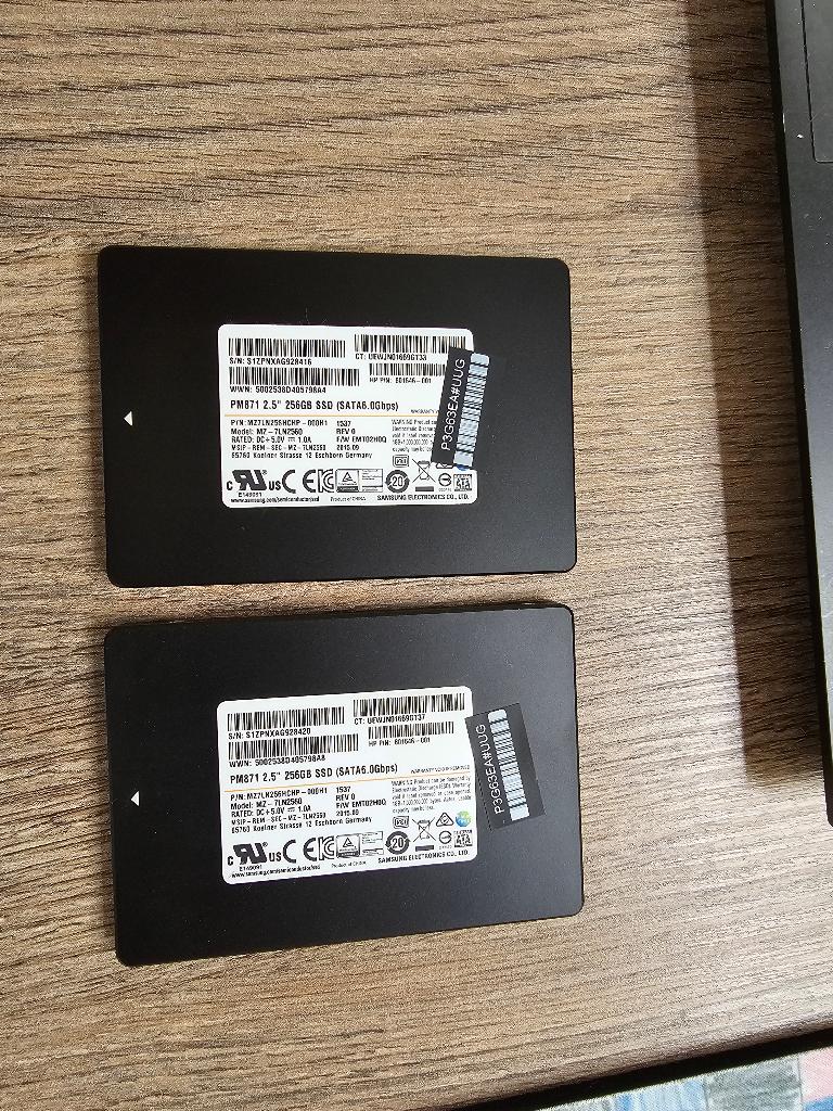 twee Samsung SSD 2.5" 256GB  SATA, Computers en Software, Harde schijven, Ophalen of Verzenden, SATA, SSD