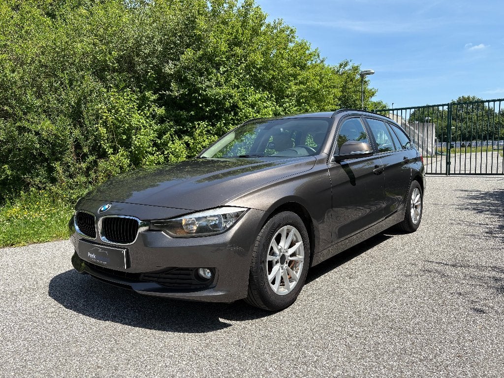 BMW 318 d Touring, 100 kW, Euro 5, https://public.car-pass.be/vhr/3a5115d3-fe54-4a26-9acb-d3091ac6b94d, 1995 cc