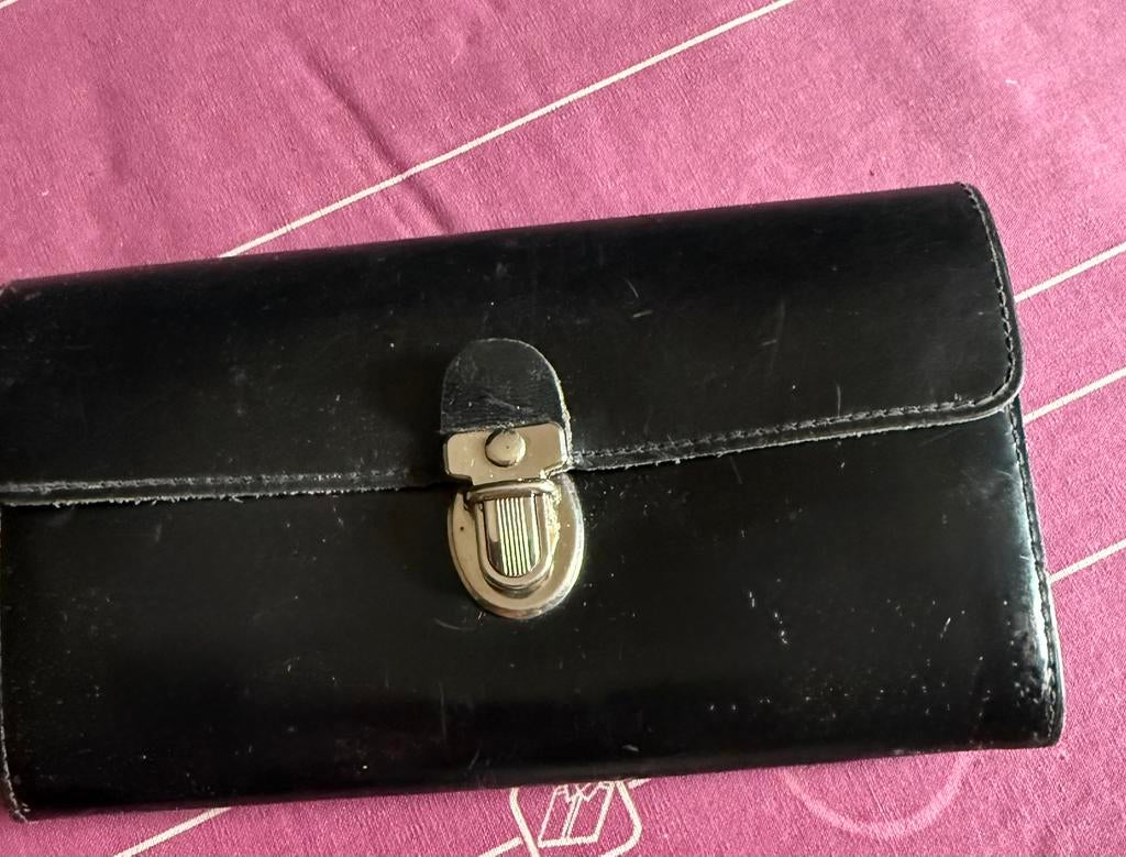 Portemonnee ( zelfstandige, marktkramer …). 1 euro., Ophalen, Gebruikt