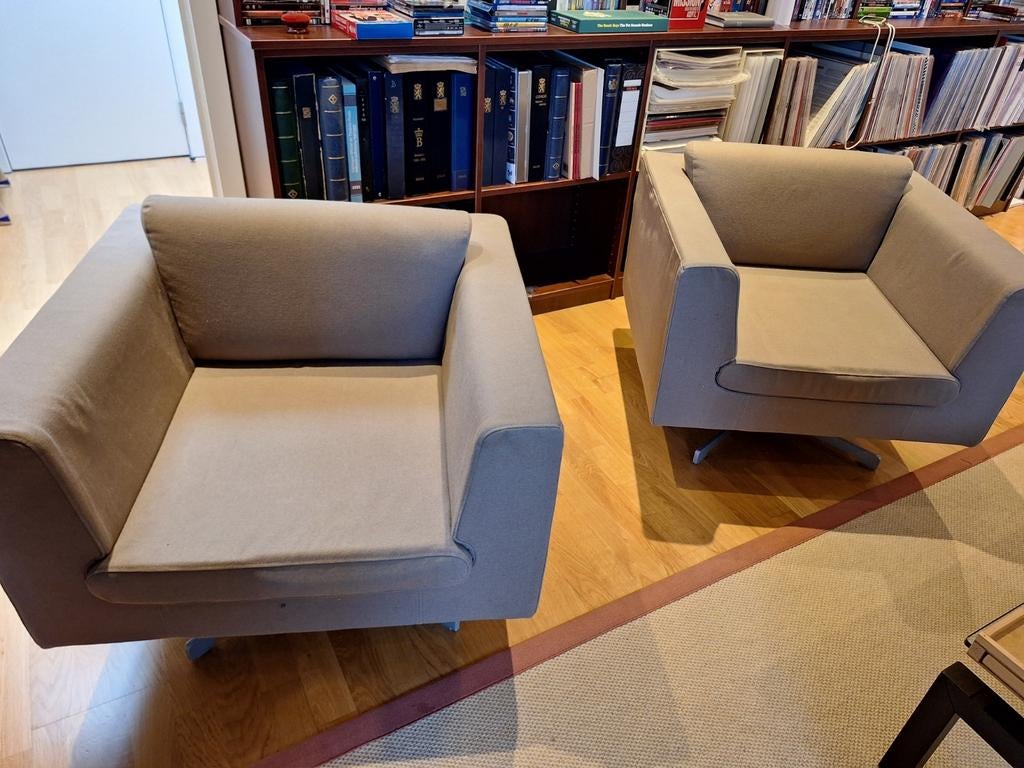 Twee draaibare fauteuils, Ophalen