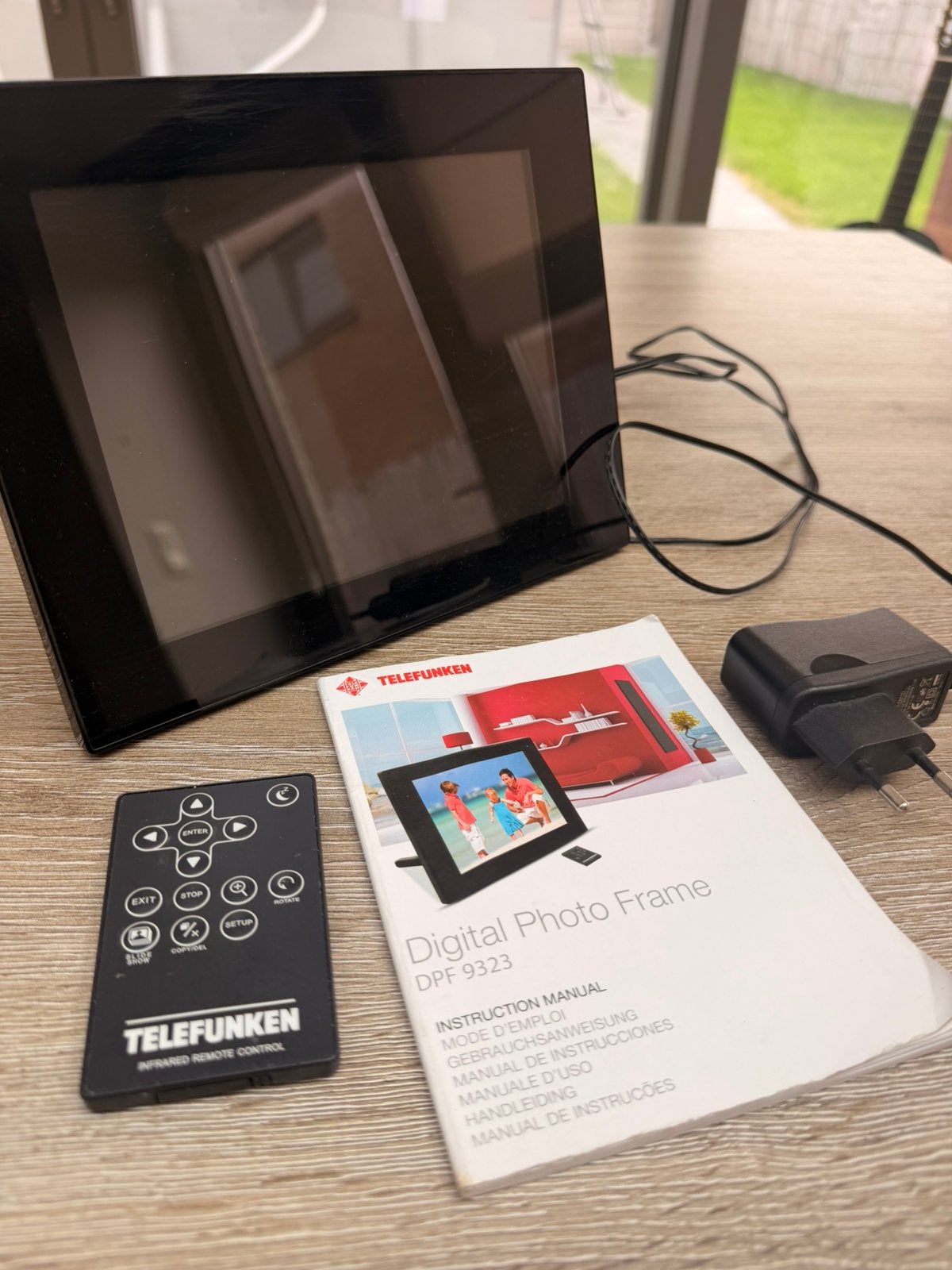 Digitale fotokader, Ophalen of Verzenden, Zo goed als nieuw, Afstandsbediening