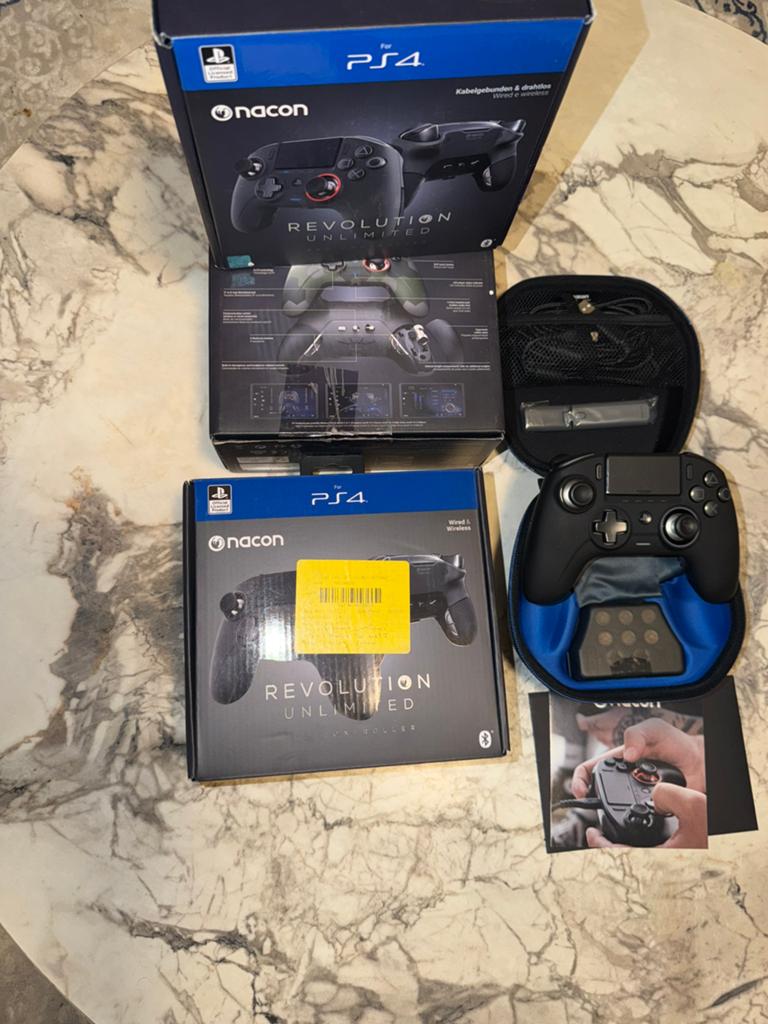 Manette Pro Nacon Revolution Unlimited PS4 / PC + accessoire, Enlèvement ou Envoi, Neuf, Pro