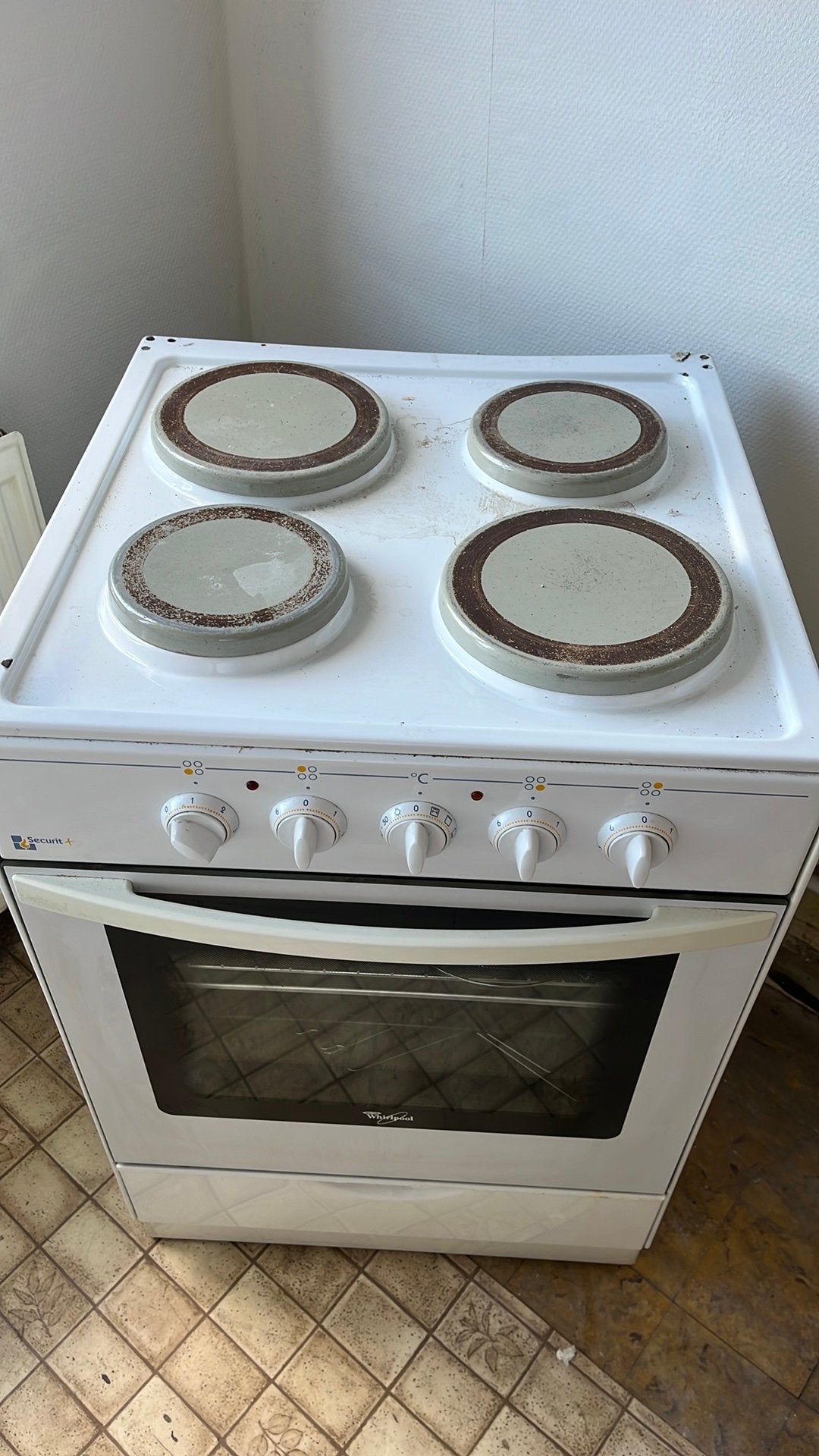 Cuisiniere electrique avec four WHIRLPOOL, Electroménager, 4 zones de cuisson, Comme neuf, Enlèvement, 45 à 60 cm