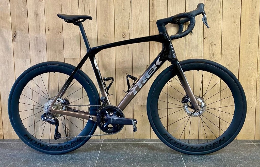 Trek Domane SL7 Gen 4 Ultegra Di2 (modeljaar 2026) maat 58, Vélos & Vélomoteurs, Vélos | Vélos de course, Autres marques, 57 à 61 cm