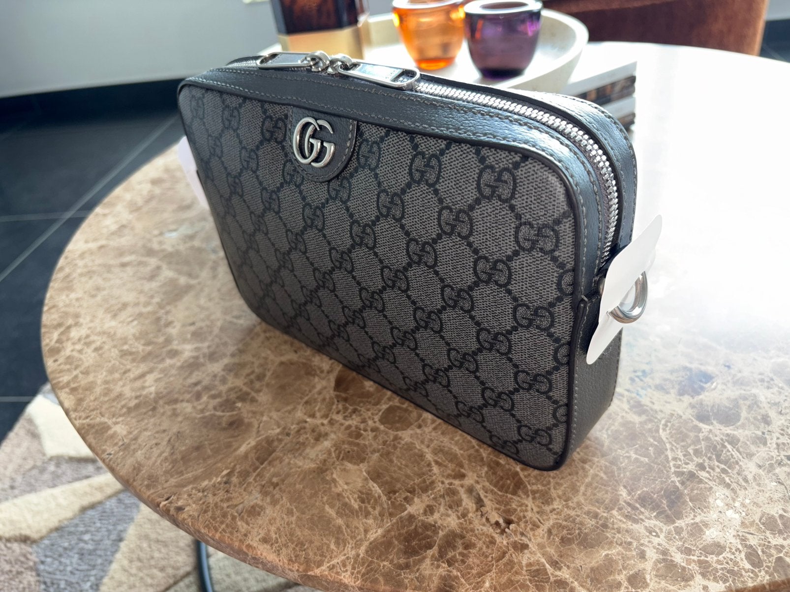Gucci, Enlèvement, Neuf