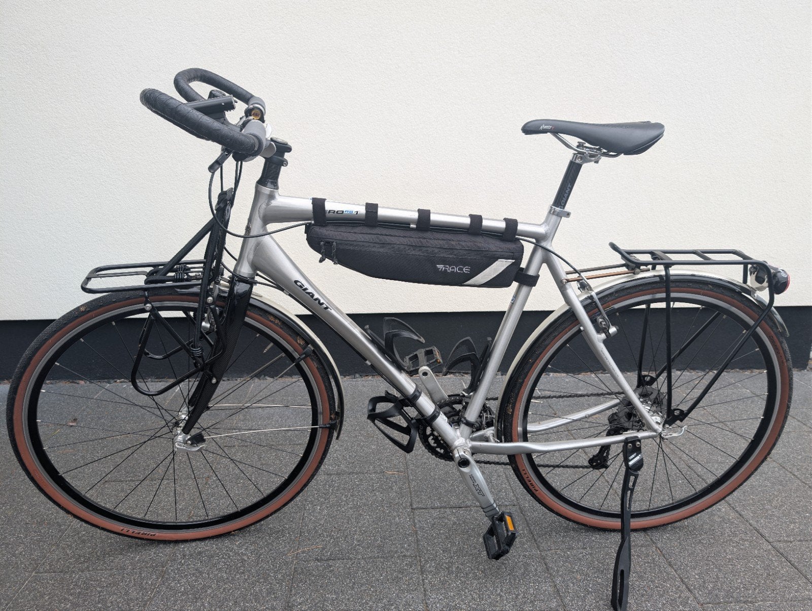 Zeer lichte trekking fiets Giant, Vélos & Vélomoteurs, Vélos | Hommes | Vélos de sport & Vélo de randonnée, Frein sur jante, 57 à 61 cm