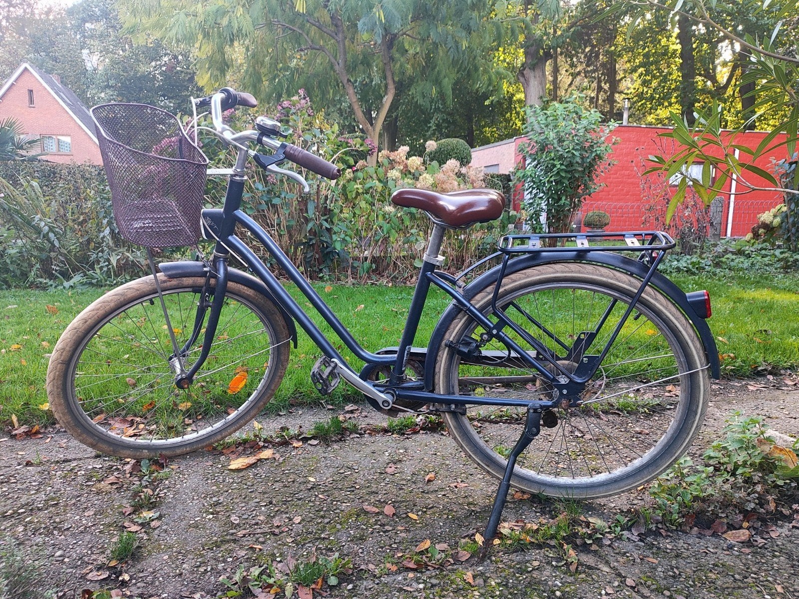 BTWIN Stadsfiets 520 laag frame donkerblauw 26", Accès (extra) bas, Autres marques, Frein sur jante, Enlèvement