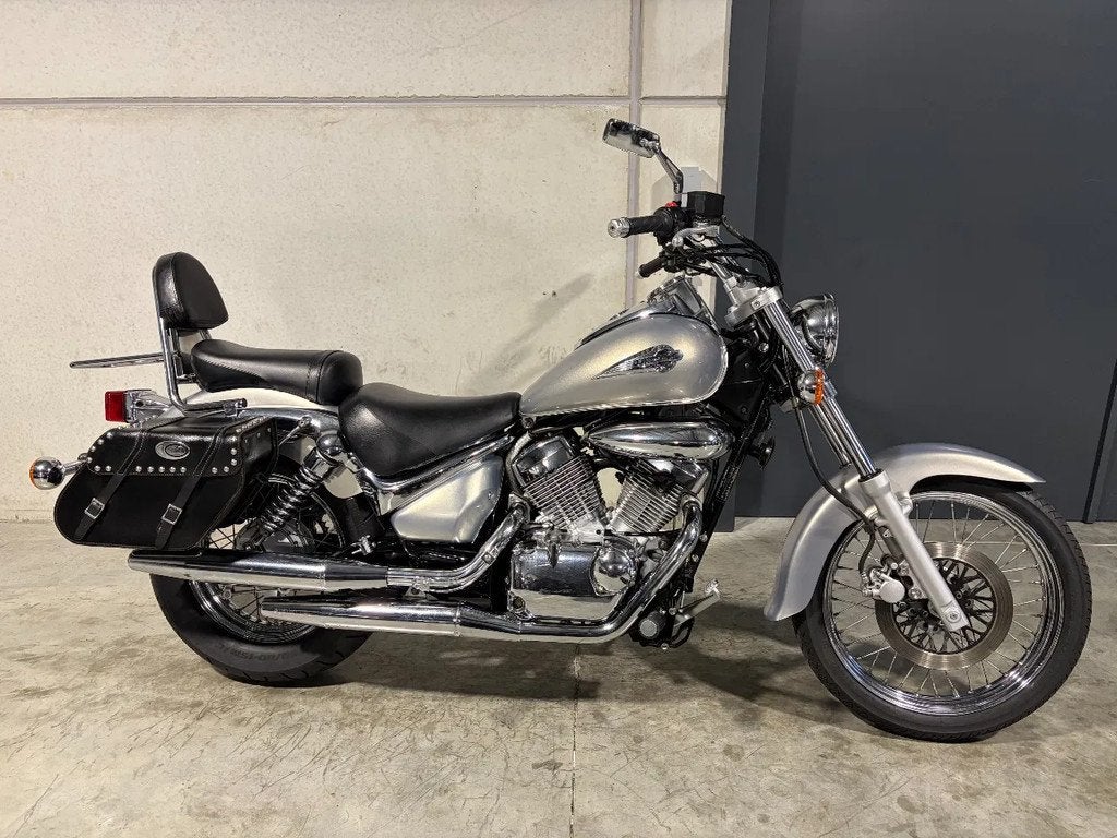 Suzuki VL 250 Intruder lichte wendbare cruiser, Motos, Entreprise, Chopper, 12 à 35 kW, 250 cm³