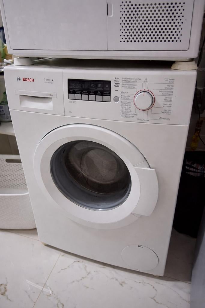 Bosch Varioperfect, 1200 à 1600 tours, 6 à 8 kg, Chargeur frontal, Enlèvement