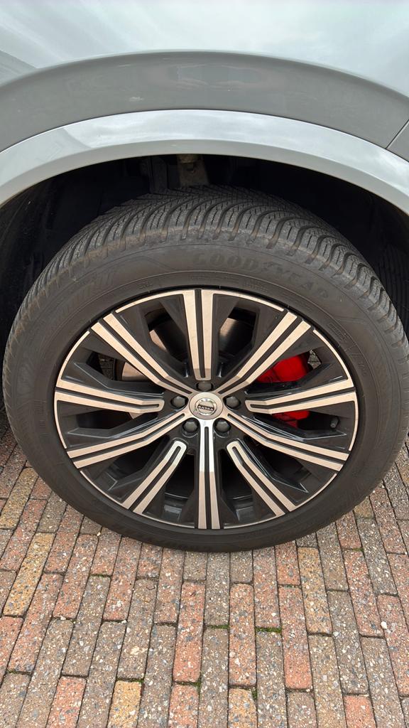 Velgen 20 inch orgine volvo velgen 4 siezoen banden, Auto-onderdelen, Banden en Velgen, Ophalen, 20 inch, Band(en)