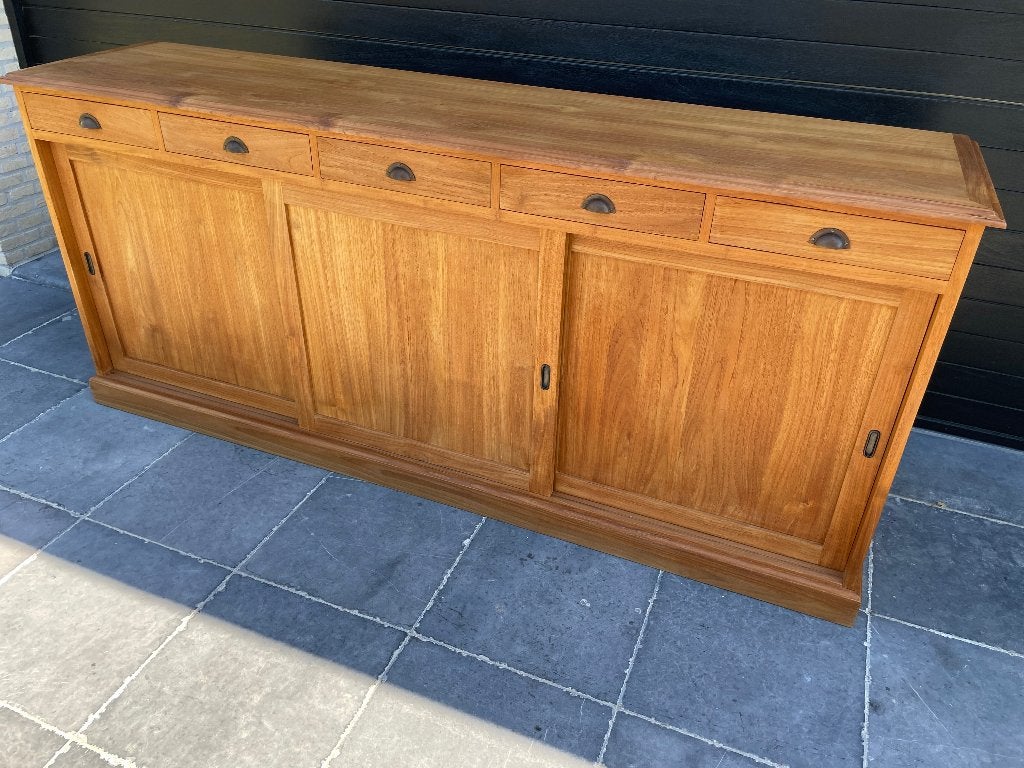 Teak dressoir 240, Ophalen of Verzenden, Zo goed als nieuw, Teakhout