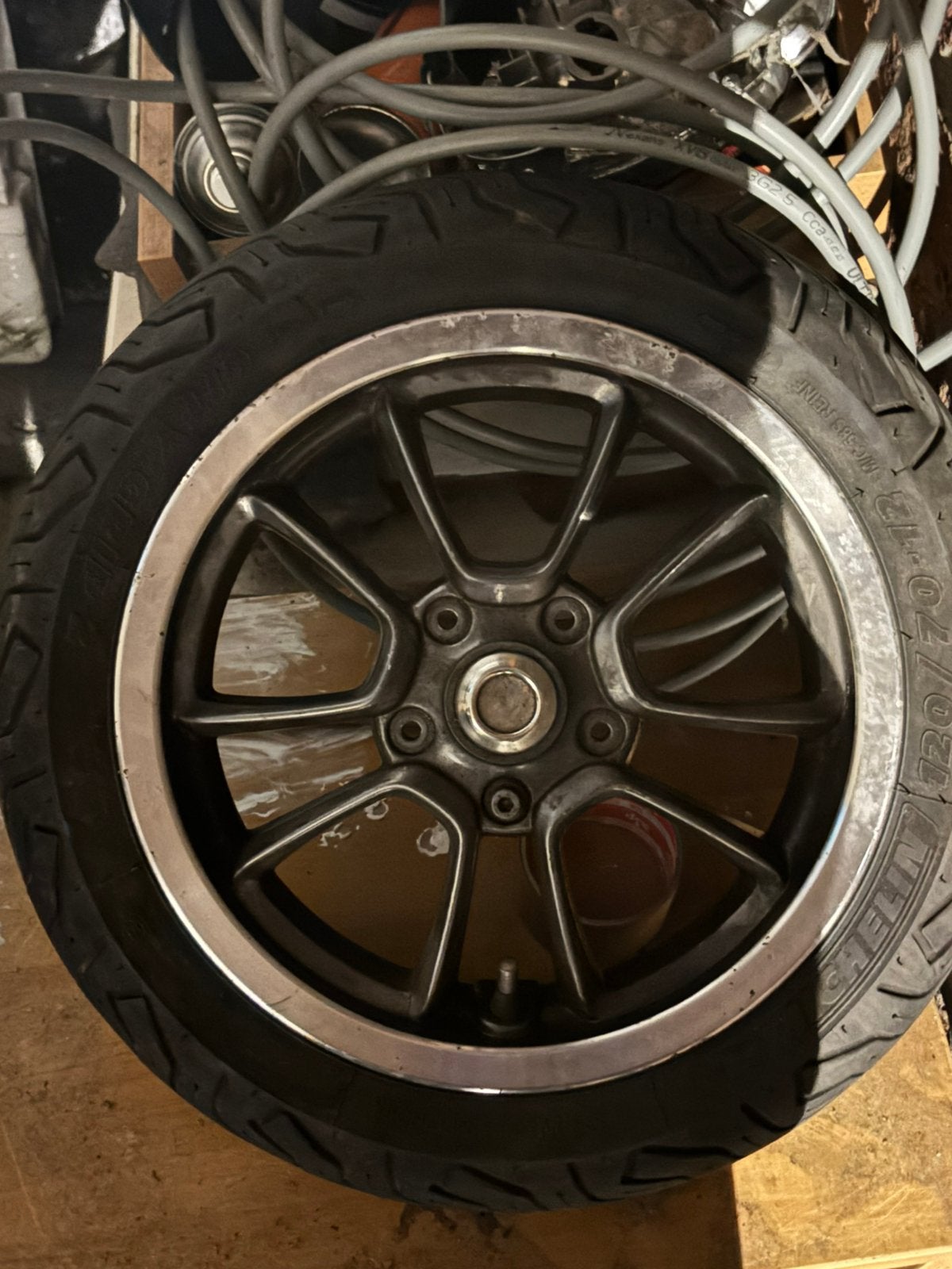Vespa Primavera Velg, Enlèvement