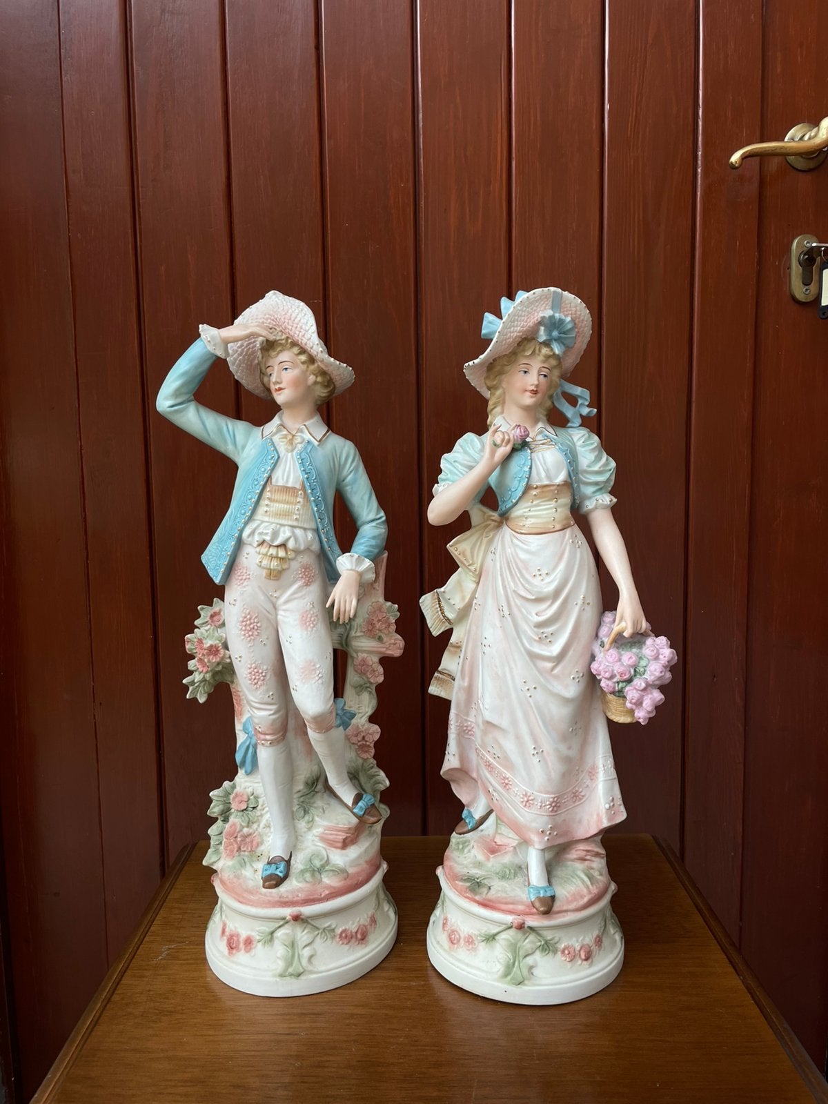 Figurines en porcelaine, Antiquités & Art, Enlèvement ou Envoi