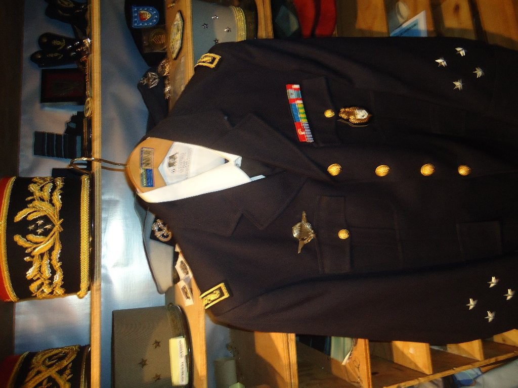 uniforme général gendarmerie, Collections, Enlèvement ou Envoi, Gendarmerie, Emblème ou Badge