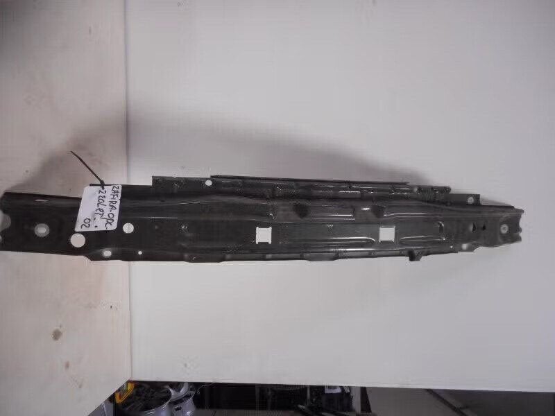 BUMPERBALK VOOR Opel Zafira (F75) (01-1998/07-2005), Bahnhofsplatz 65423 Rüsselsheim am Main, DE, Opel, Opel Automobile GmbH, Utilisé