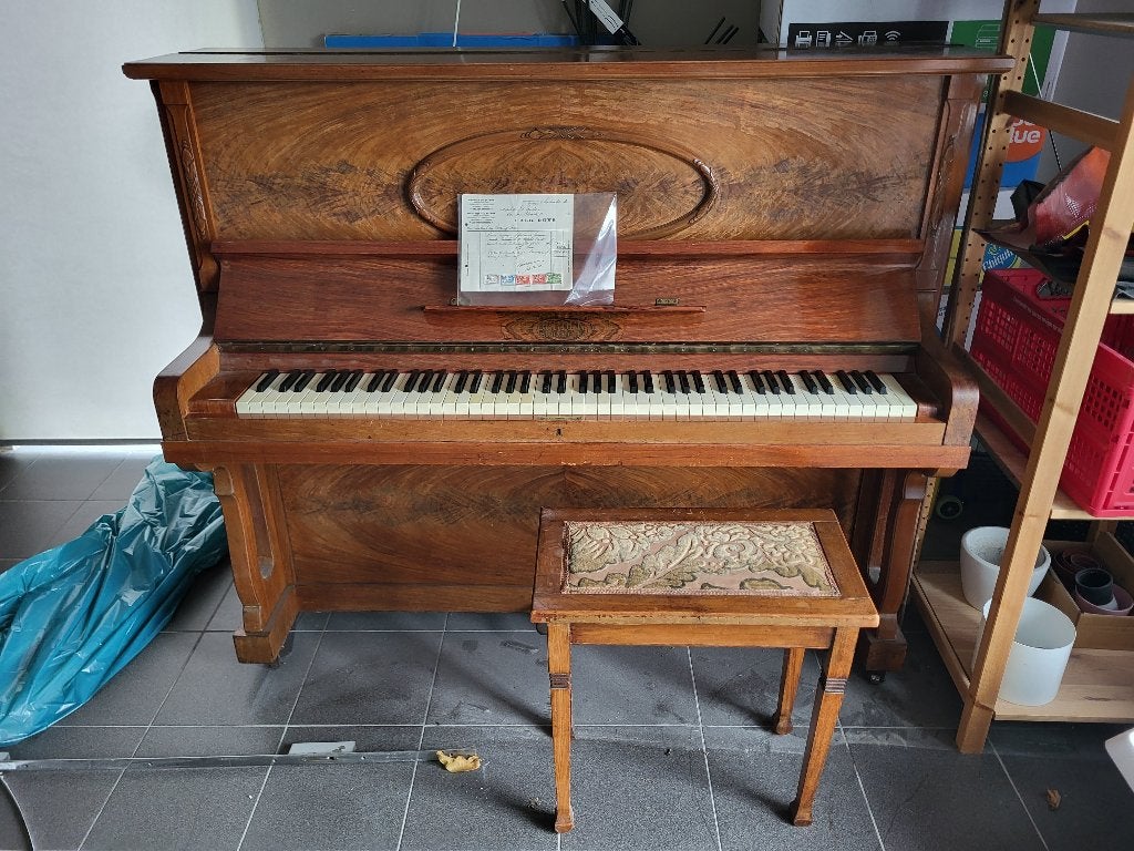 Gratis oude Belgische piano - François Berden - zelf afhalen, Enlèvement, Utilisé, Brun, Piano