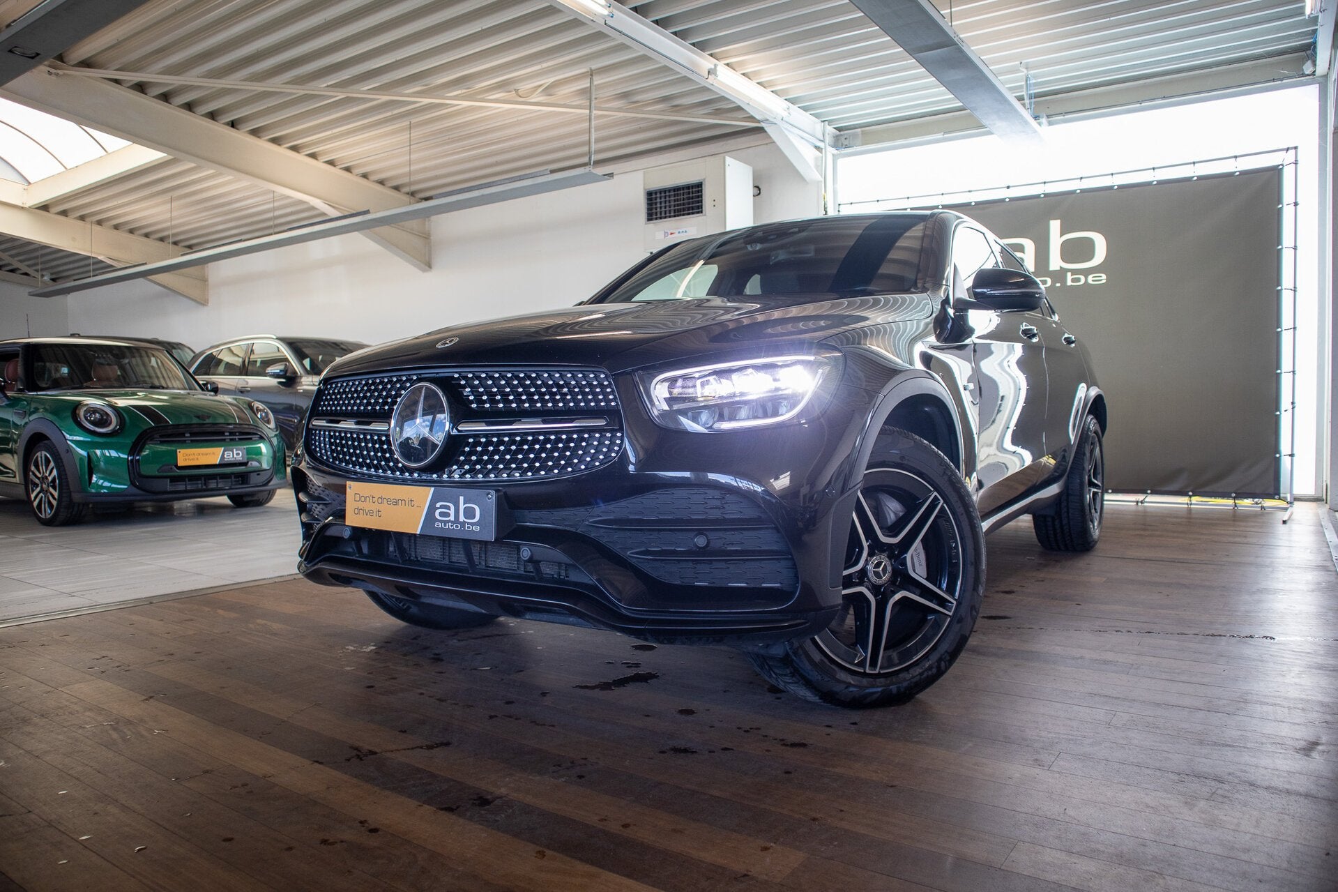 Mercedes-Benz GLC 300 4 MATIC, AMG-LINE, CARPLAY, ZETELVERW, Autos, 0 kg, Argent ou Gris, 306 ch, 0 kg