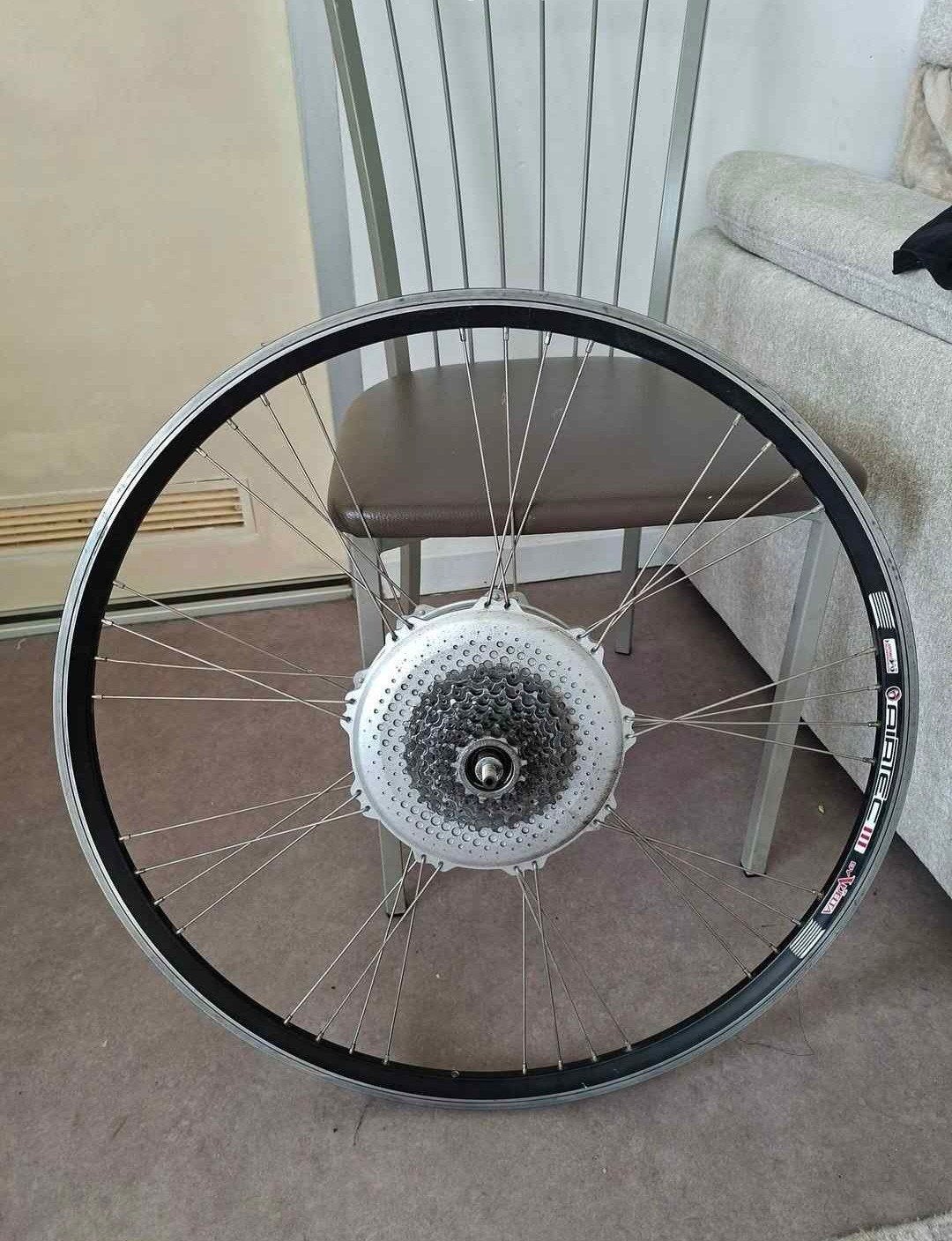 Twee Achterwie en bagagedrager elektrische TREK fiets, Ophalen of Verzenden