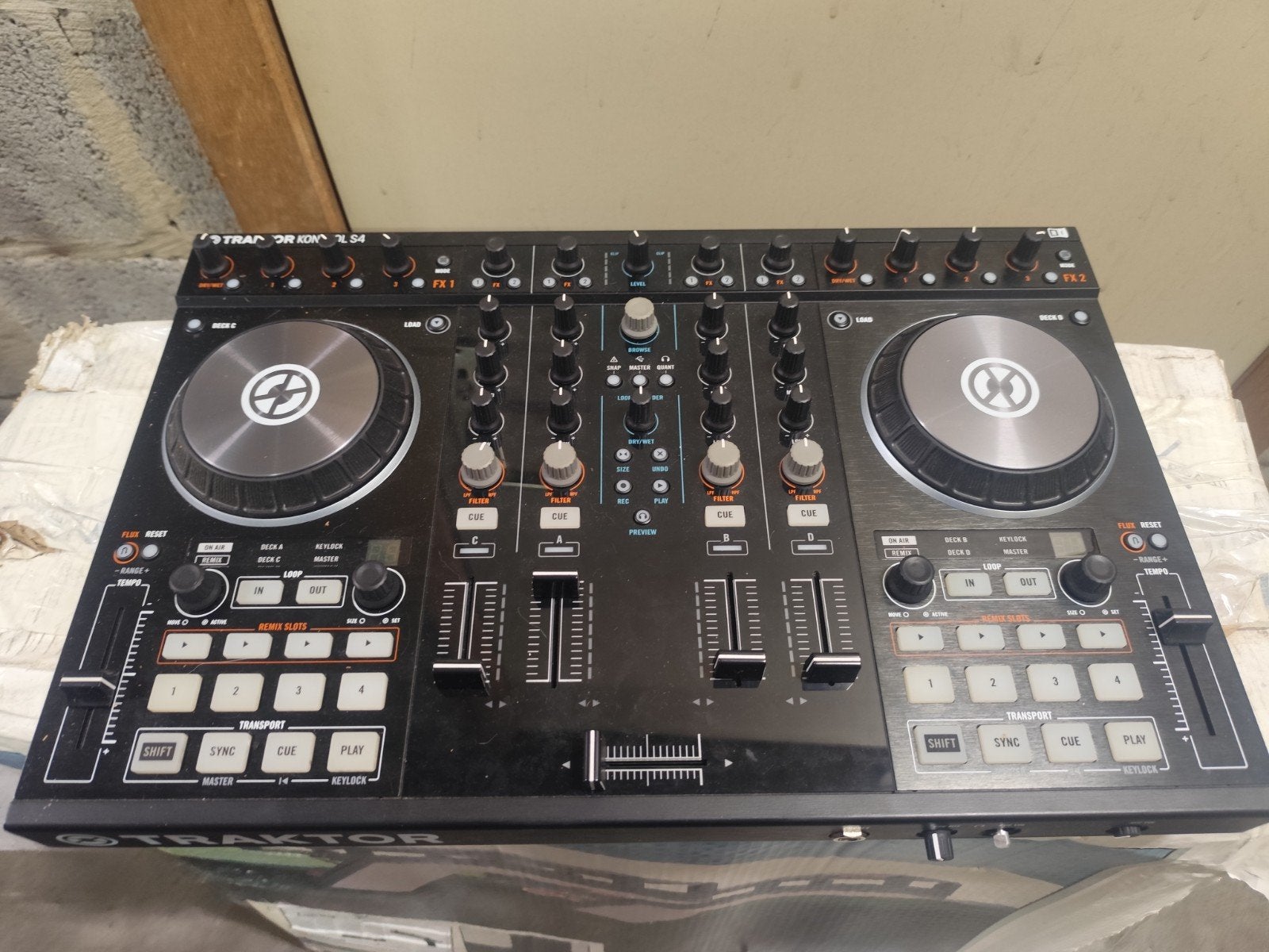 traktor s4 mk2, Musique & Instruments, Enlèvement, Comme neuf, Platine, Autres marques
