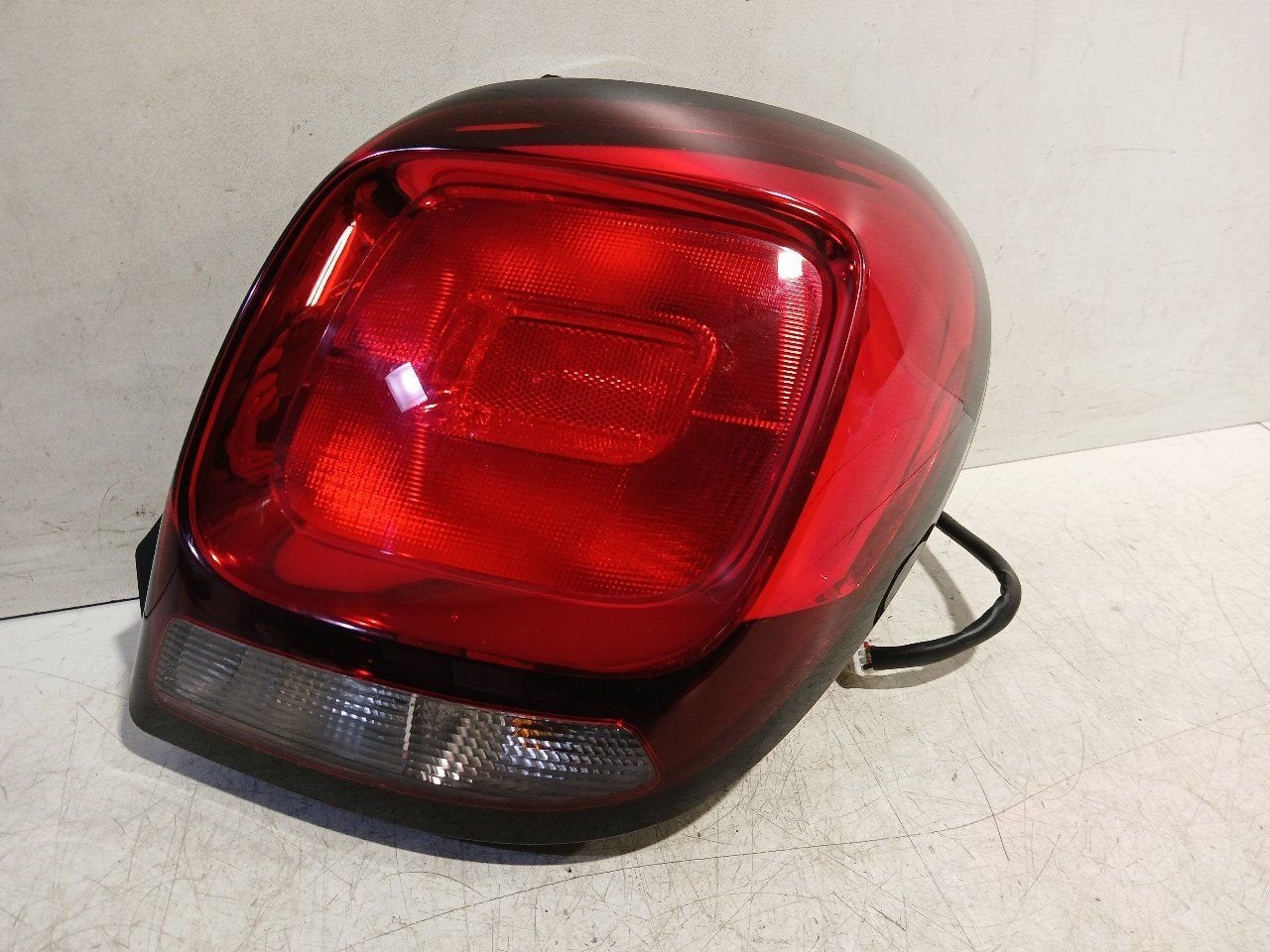 Achterlicht carrosserie rechts Citroën C1, Onderdelen@venauto.nl, Van der Ven Autorecycling B.V., Gebruikt, Ettenseweg 76, 4706 PB Roosendaal, The Netherlands