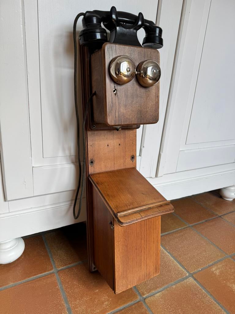 Bakelieten telefoon, Ophalen