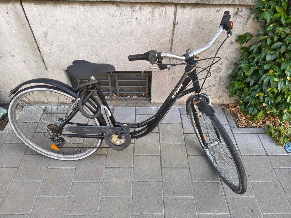 Small Black City Bike (B'TWIN Elops 100), Ophalen, Gebruikt, Overige merken, Versnellingen