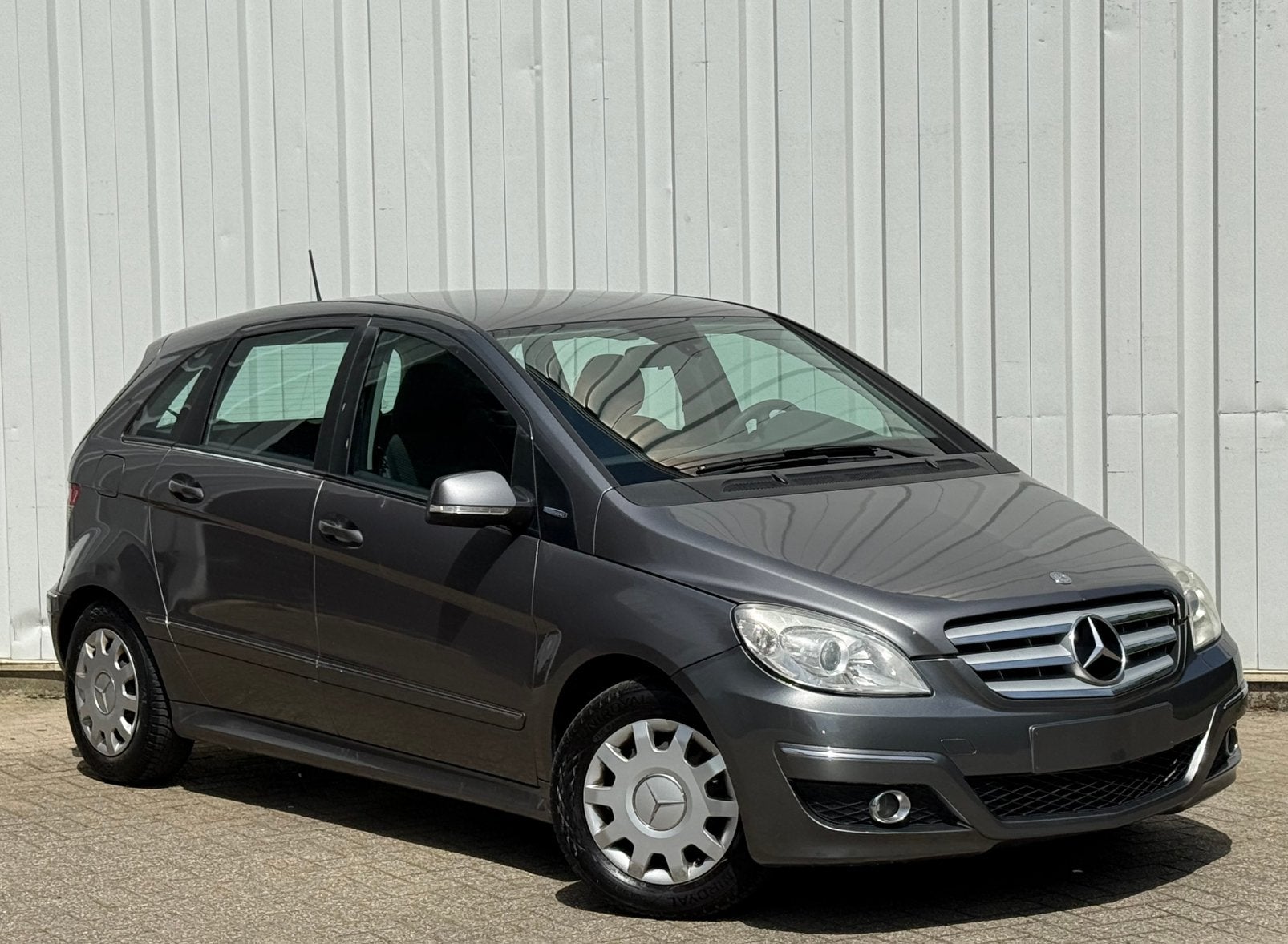 - Mercedes Benz B160 - 1.5 Essence - 165000km - Clima -, Autos, Mercedes-Benz, Entreprise, Boîte manuelle, Noir, 5 places