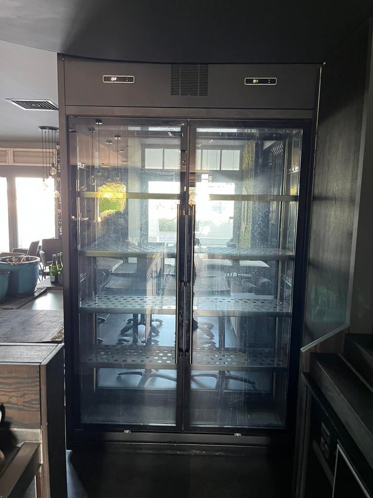 Dranken vitrine koelkast echt eye catcher, Ophalen, Gebruikt, Koelen en Vriezen