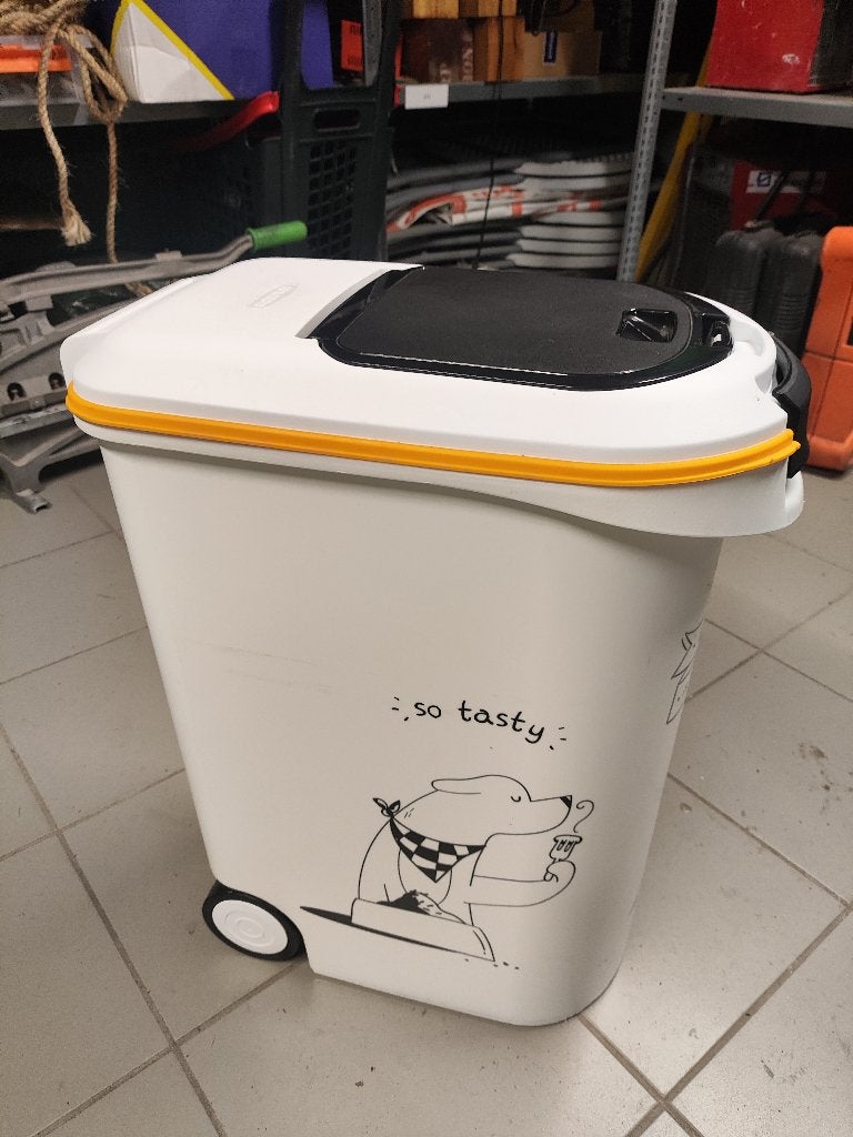 Curver Silhouette Dry Dog Food Container, Dieren en Toebehoren, Hondenvoerbakken en Drinkbakken, Ophalen