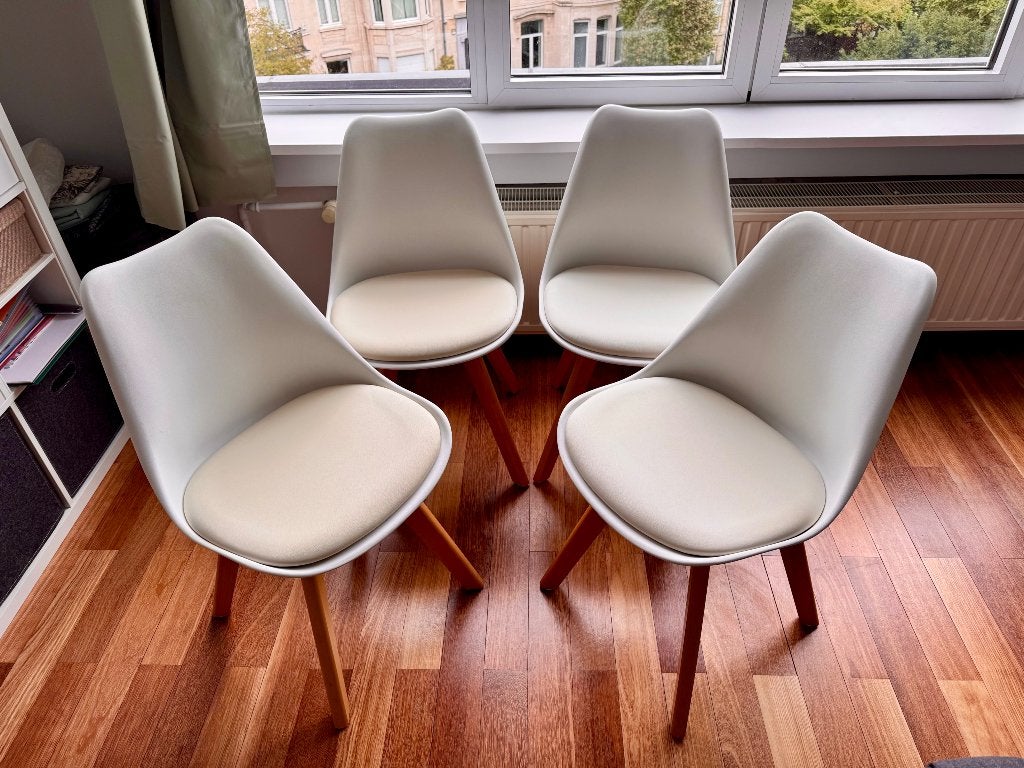 Lot de 4 chaises blanches, Maison & Meubles, Comme neuf, Enlèvement, Scandinave, Quatre