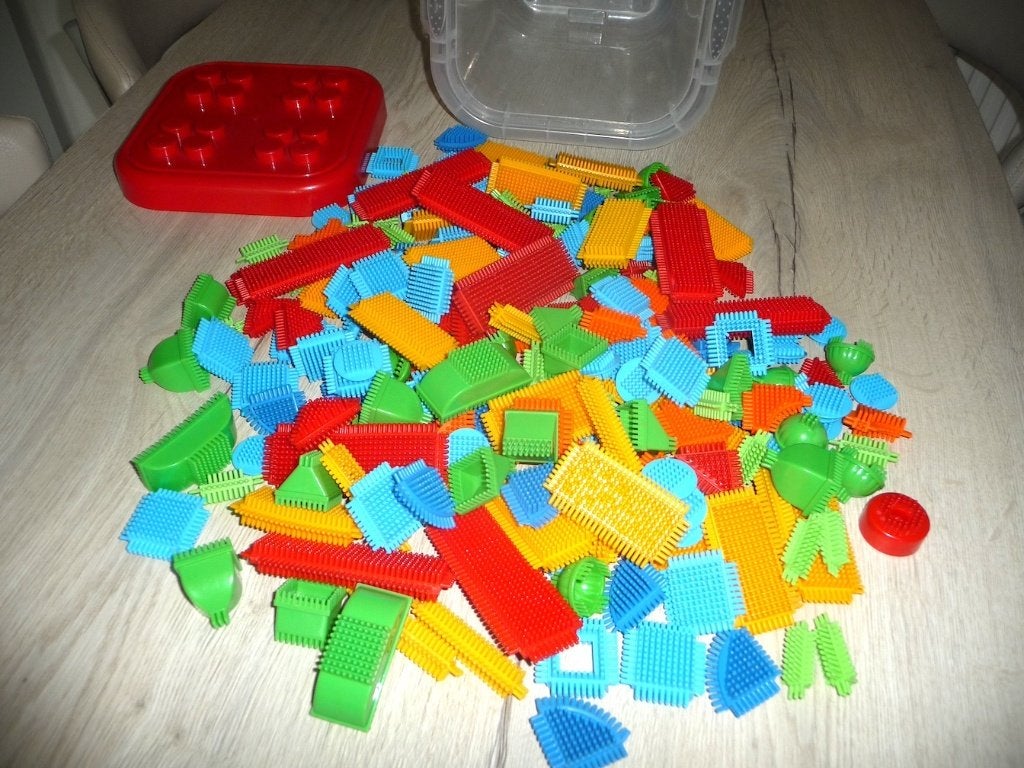 Moderne Noppers (215 stuks), Kinderen en Baby's, Speelgoed | Bouwstenen, Ophalen of Verzenden, Zo goed als nieuw, Nopper