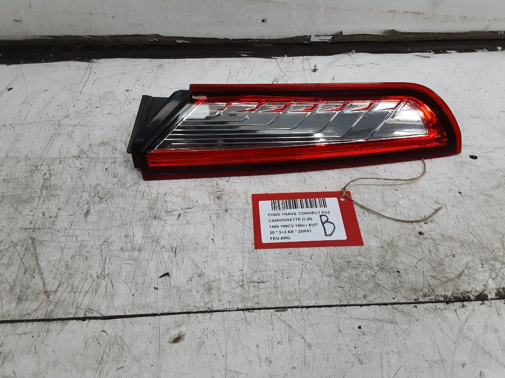 ACHTERLICHT LINKS Ford Transit Connect (PJ2) (01-2013/-), Auto-onderdelen, Verlichting, Gebruikt, Mevr. I. Hauben, Ford, Rue de l'Espoir 34 34
4030  GRIVEGNÉE, BE