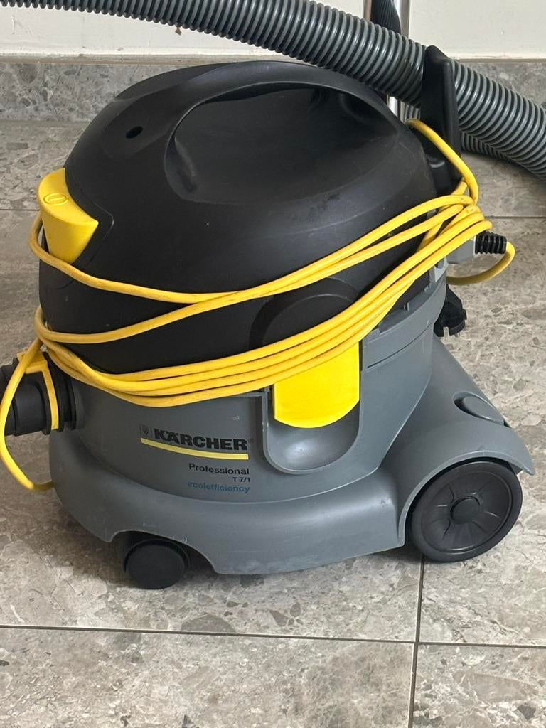 Karcher 7/1 professional Eco/efficiency, Electroménager, Aspirateurs, Enlèvement, Comme neuf