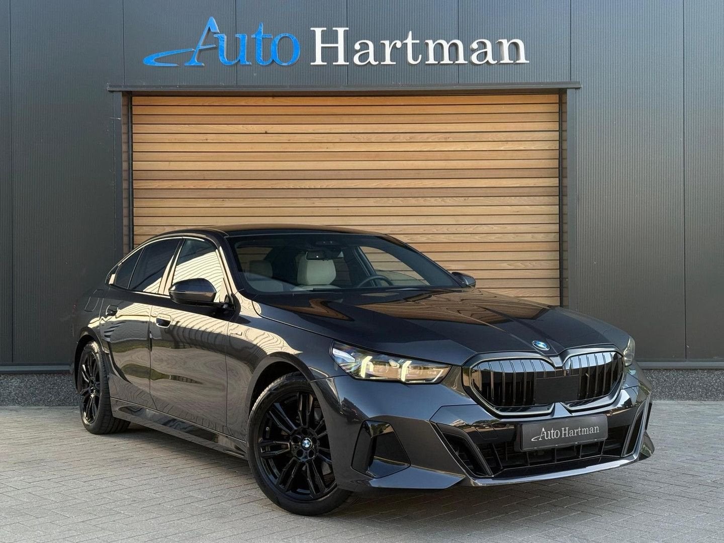 BMW 520 5-serie 520i M-Sport PANO|HEAD-UP|HARMANKARDON|ACC|S, Autos, BMW, Entreprise, Carnet d'entretien, Berline, Automatique