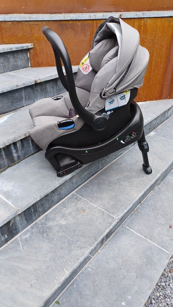 Cosy, base isofix et poussette Joie, Enfants & Bébés, Sièges auto, Autres marques, Enlèvement, Utilisé, Isofix