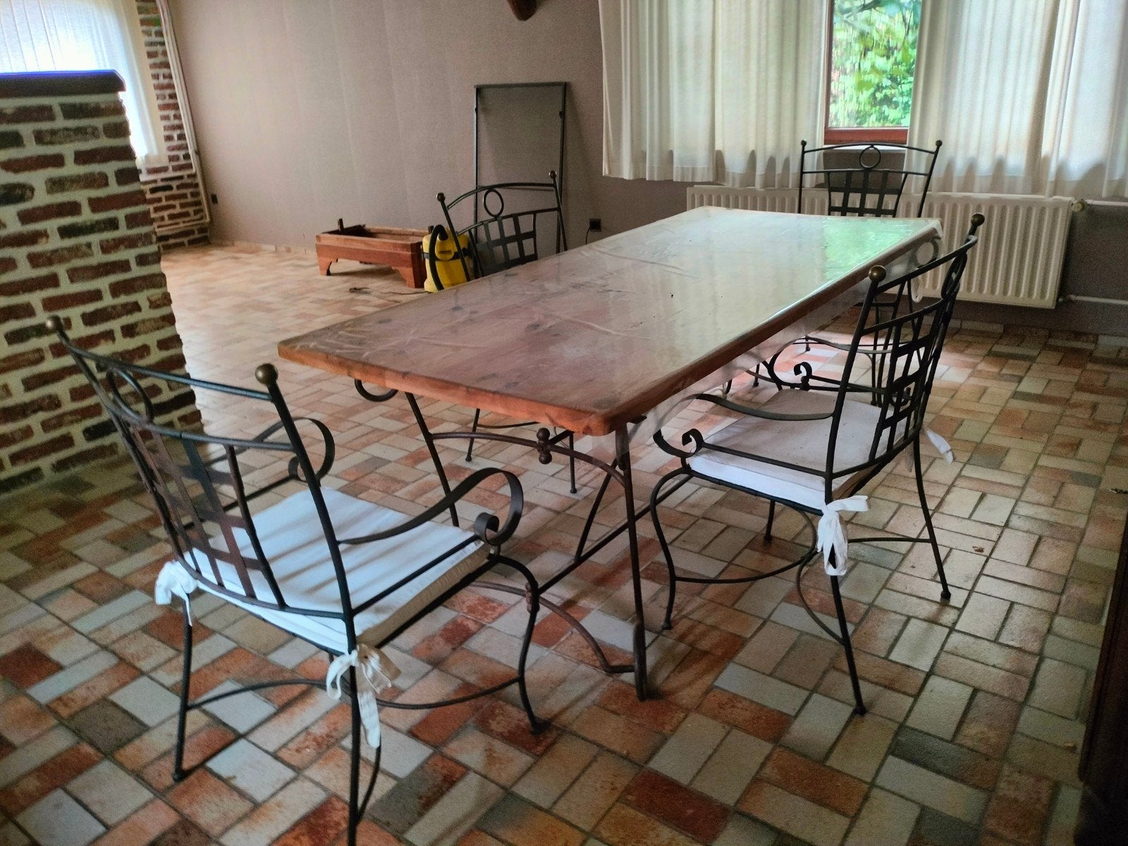 Belle table et 6 chaises., Maison & Meubles, Enlèvement